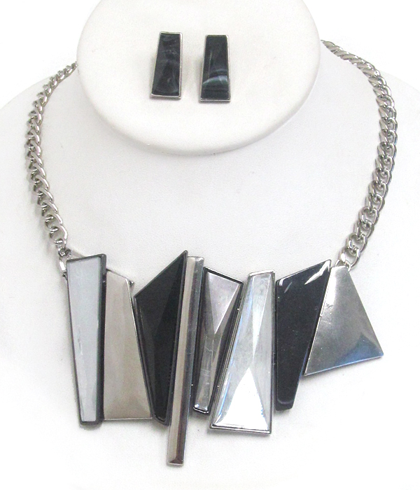 GEOMETRIC NATURAL STONE AND GLASS MIX NECKLACE SET