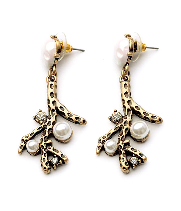 BOUTIQUE STYLE VINTAGE CRYSTAL AND PEARL BRANCH DROP EARRING