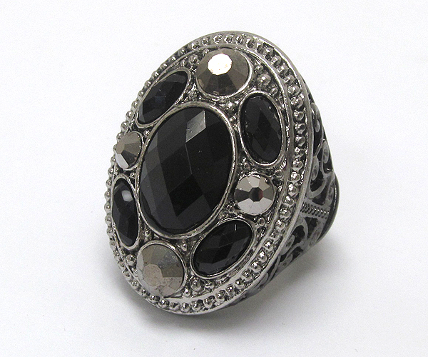 CRYSTAL AND FACET ACRYL STONE FILIGREE METAL STRETCH RING
