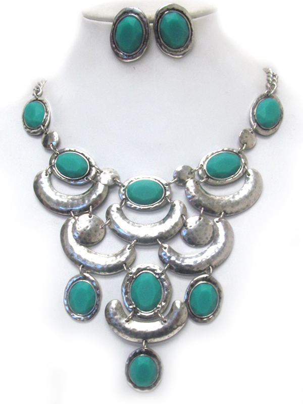 HAMMERED METAL AND STONE LINK BIB NECKLACE SET
