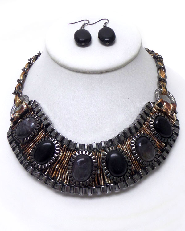 METAL TUBE CHAIN WITH STONES NECKLACE SET
