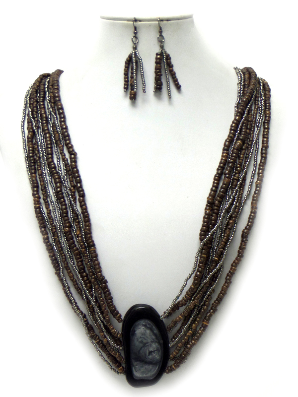 LAYERS OF SEED BEADS WITH STONE PENDANT NECKLACE SET