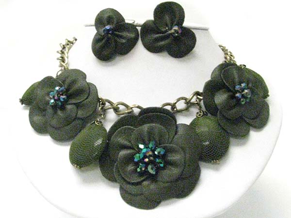 FABRIC FLOWER AND MESH WRAPPED STONE DANGLE NECKLACE EARRING SET