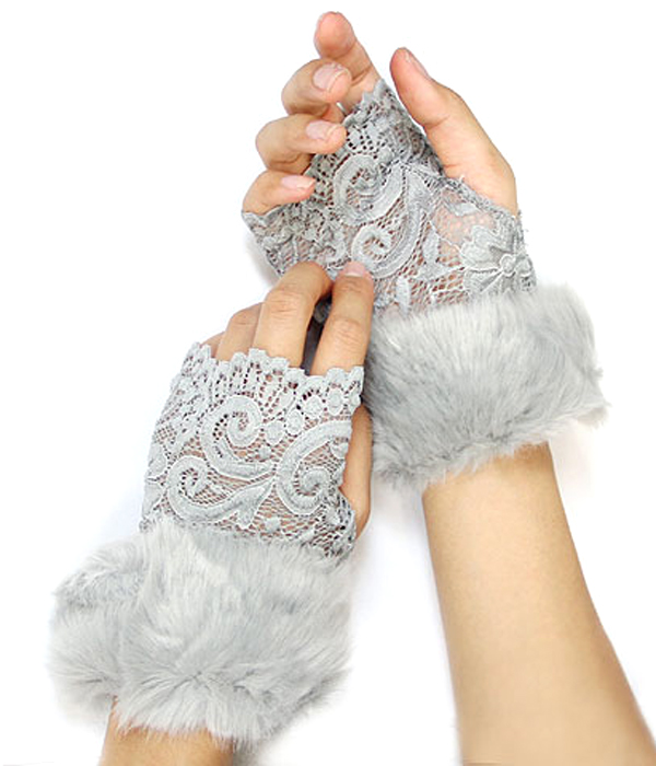 VINTAGE LACE AND FUR ACCENT OPEN FINGER GLOVE