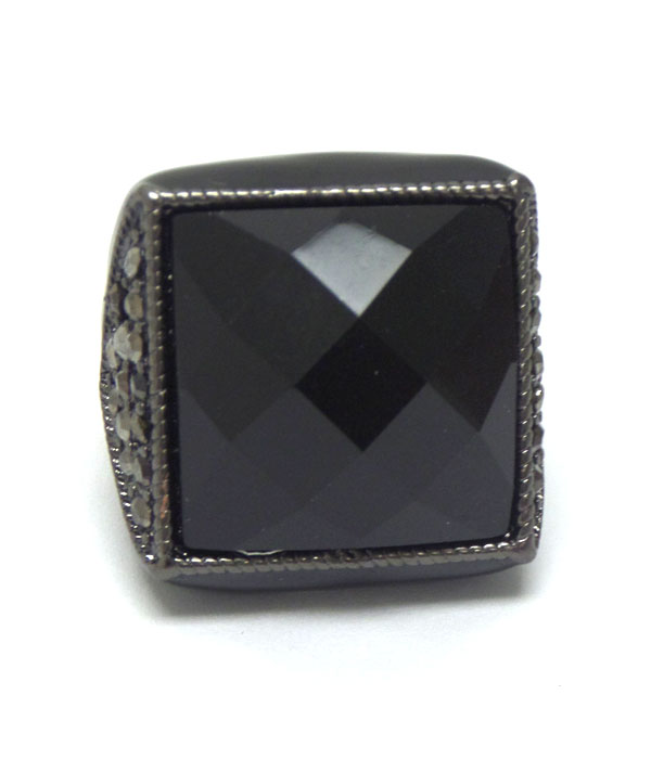 FACET SQUARE STONE AND CRYSTAL SIDE STRETCH RING
