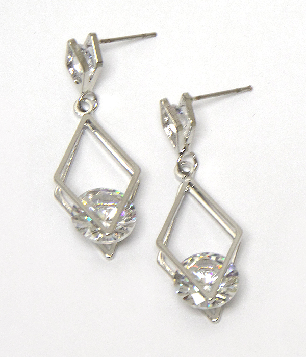 CRYSTAL HOLDING AND DROP EARRING