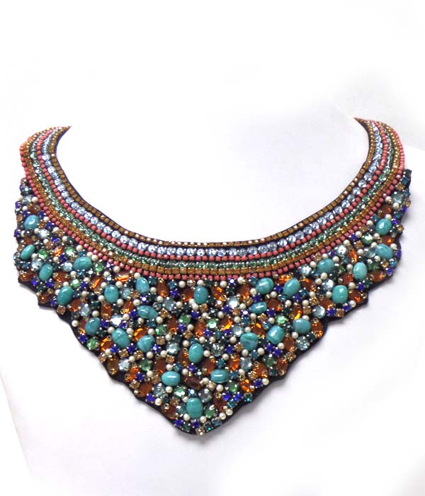 LAYER MULTI PEARLS AND STONE BIB NECKLACE