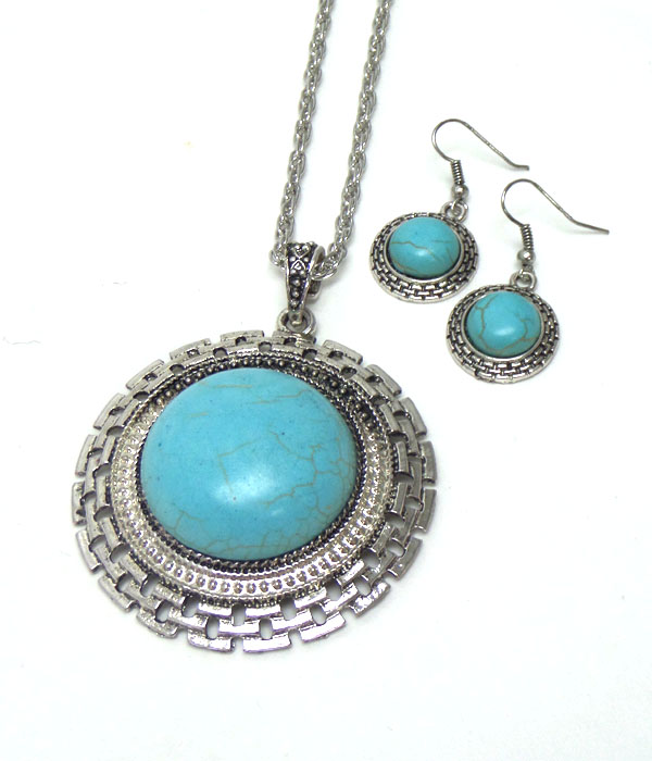 TURQUOISE STONE WITH TEXTURED METAL NECKLACE SET