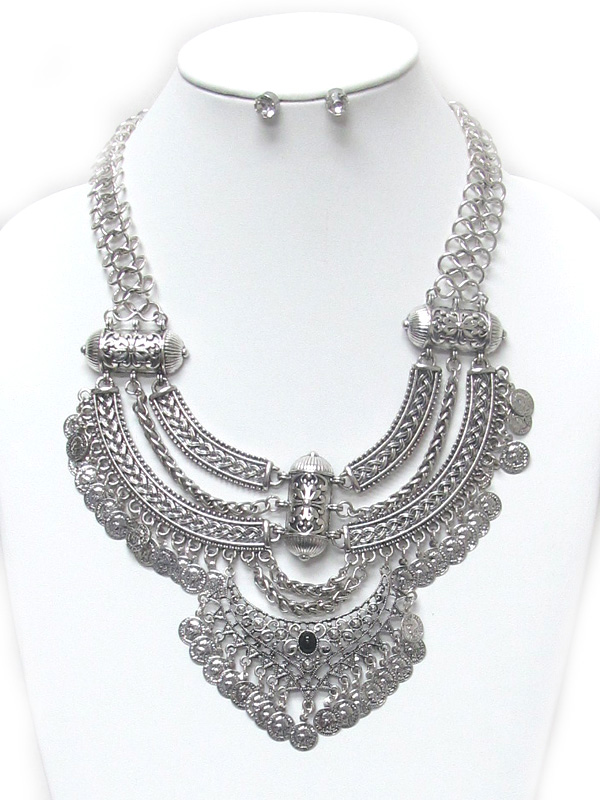TEXTURED METAL BAROQUE STYLE NECKLACE SET  