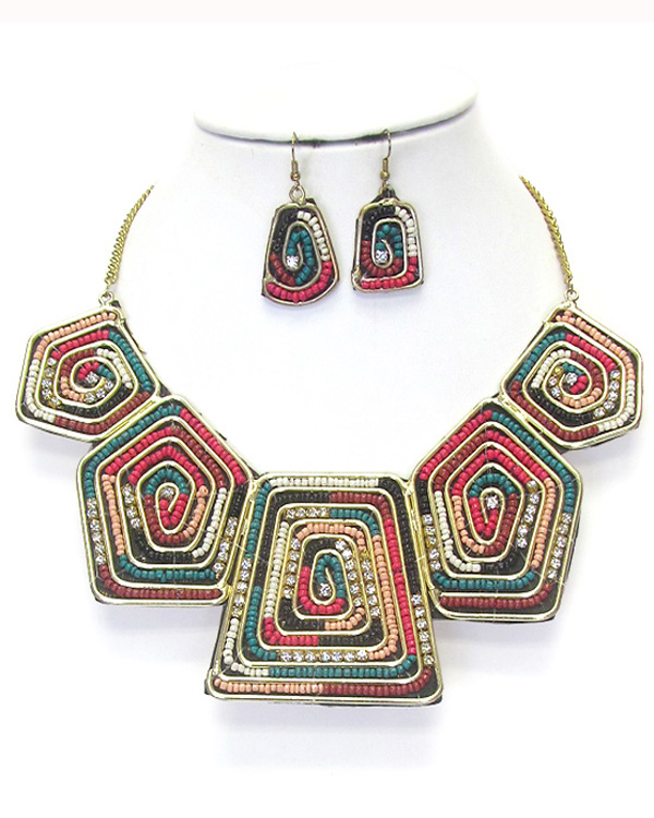 MULTI CRYSTAL AND BEAD EMBROIDERY BIB NECKLACE SET