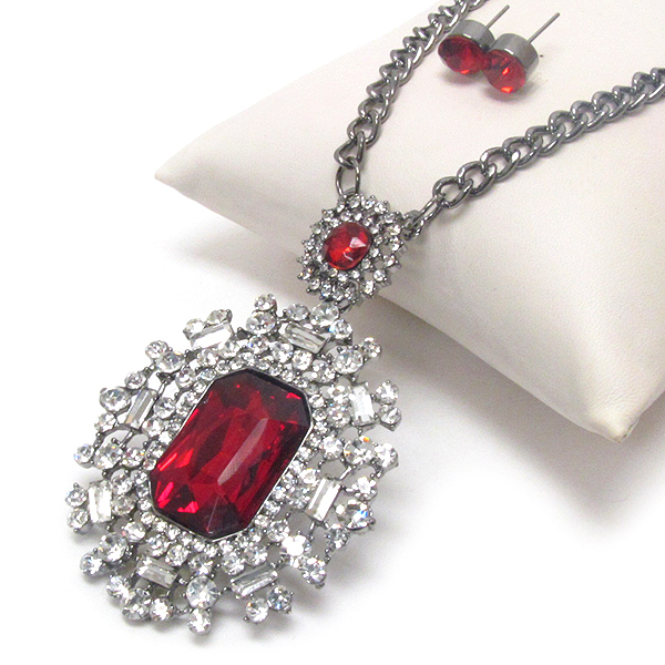 FACET GLASS AND CRYSTAL DECO PENDANT LONG NECKLACE EARRING SET