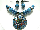 MULTI COLOR CRYSTAL DECO ROUND EAMELED METAL PENDANT AND BEADS NECKLACE SET