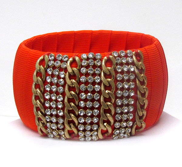 MULTI CRYSTAL WITH METAL CHAIN ON FABRIC WRAPPED BANGLE
