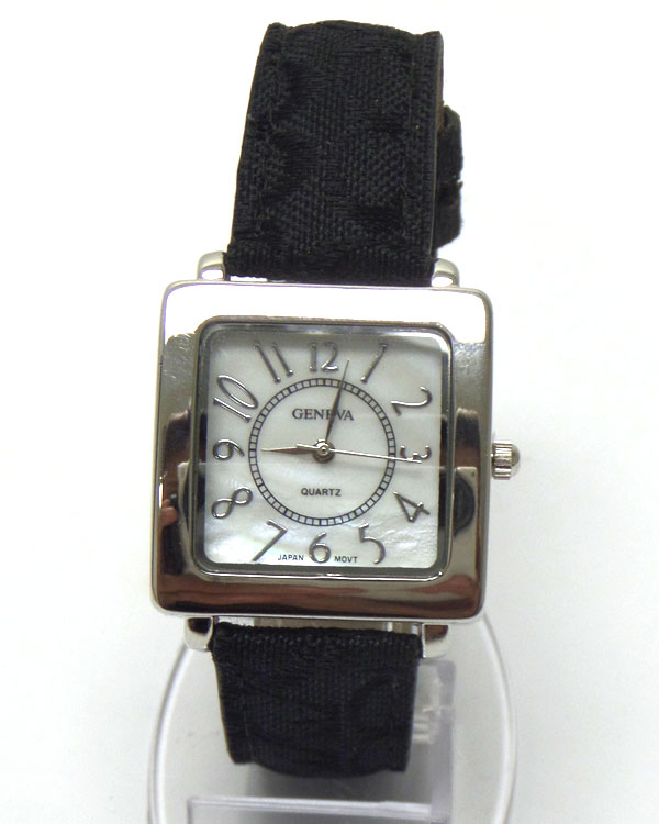 METAL FACE CLOTH BAND WATCH 