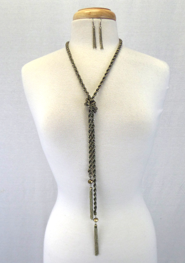 THICK TWISTED CHAIN WITH KNOT TASSEL DROP NECKLACE SET 