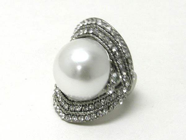LARGE PEARL AND CRYSTAL STUD STRETCH RING