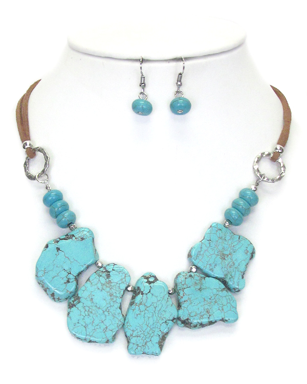 TURQUOISE AND LEATHER NECKLACE SET