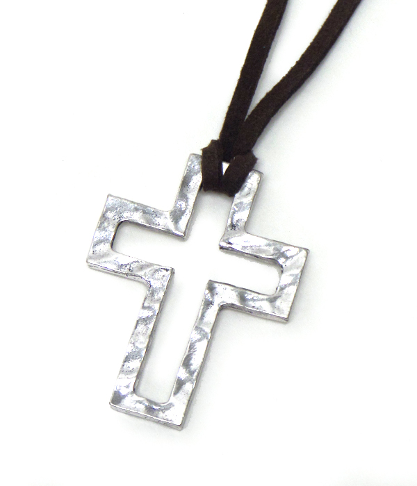HAMMERED METAL CROSS  NECKLACE