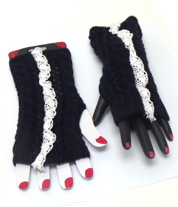 KNIT WITH LACE OPEN FINGERTIP KNIT GLOVE