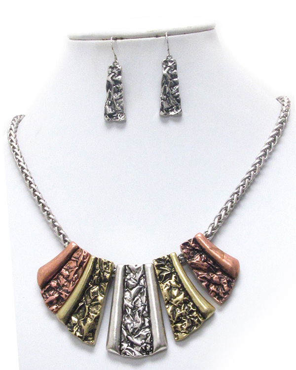 TEXTURED METAL TRIBAL NECKLACE EARRING SET