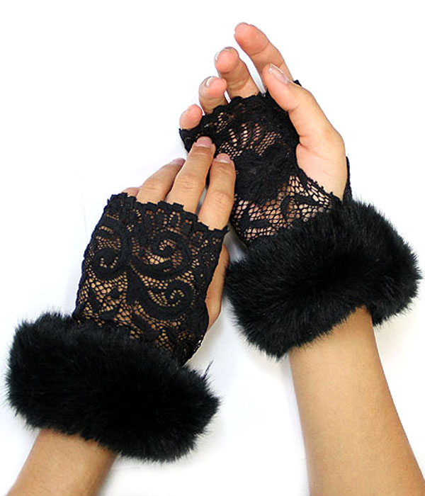 VINTAGE LACE WITH FUR ARM WARMER