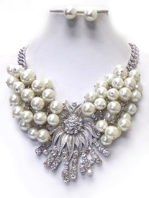 CRYSTAL CENTER FLOWER AND MULTI PEARL DANGLE NECKLACE SET