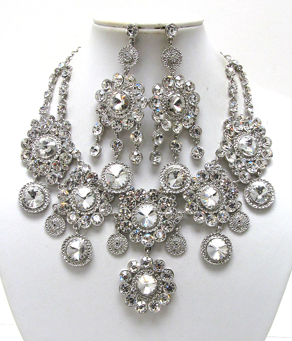 LUXURY CLASS VICTORIAN STYLE AUSTRIAN CRYSTAL FIVE FLOWER PARTY NECKLACE EARRING SET