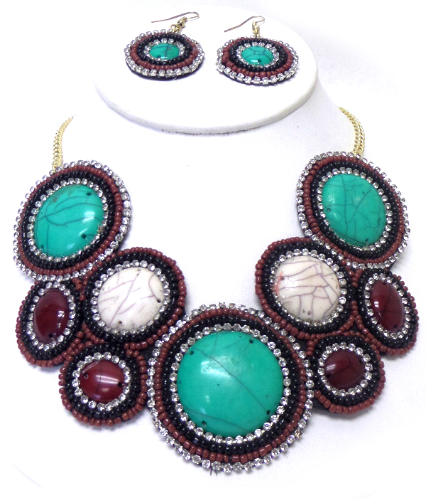 TRIBAL LOOK STONES WITH BEADED BORDERS NECKLACE SET