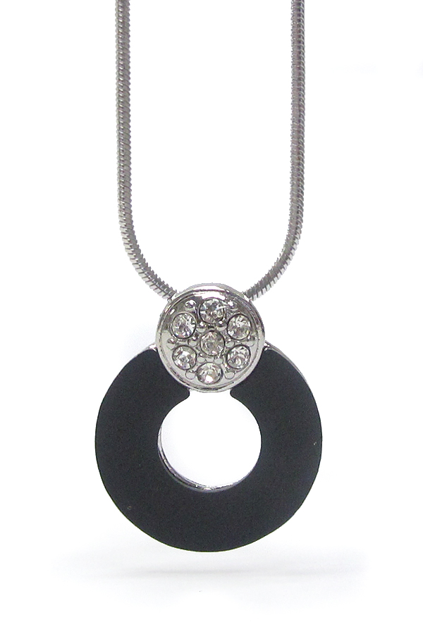 MADE IN KOREA WHITEGOLD PLATING CRYSTAL AND ONYX DECO ROUND PENDANT NECKLACE