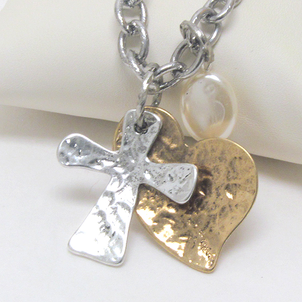 VINTAGE HAMMERED METAL CROSS AND HEART PEANDANT AND FRESHWATER PEARL DANGLE NECKLACE