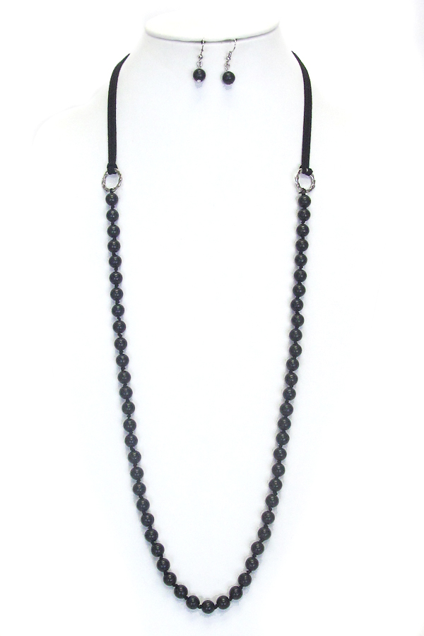MULTI GLASS BEAD AND LEATHERETTE LONG NECKLACE SET