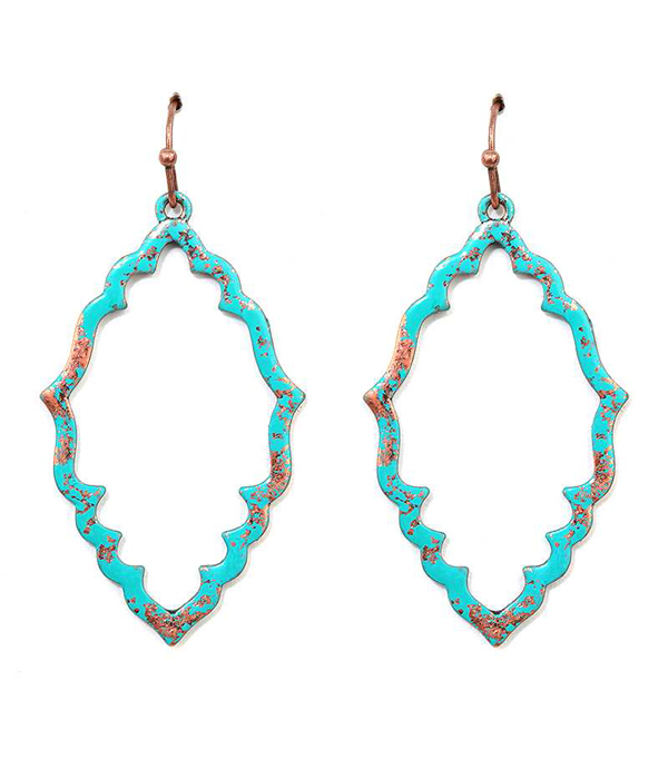Vintage paint metal earring