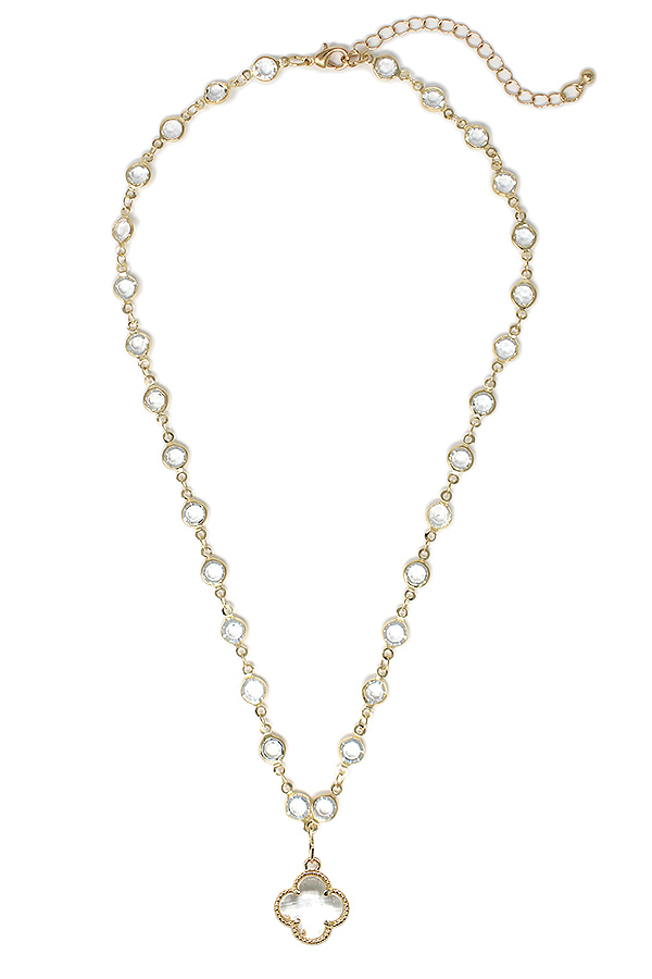 Quatrefoil pendant necklace