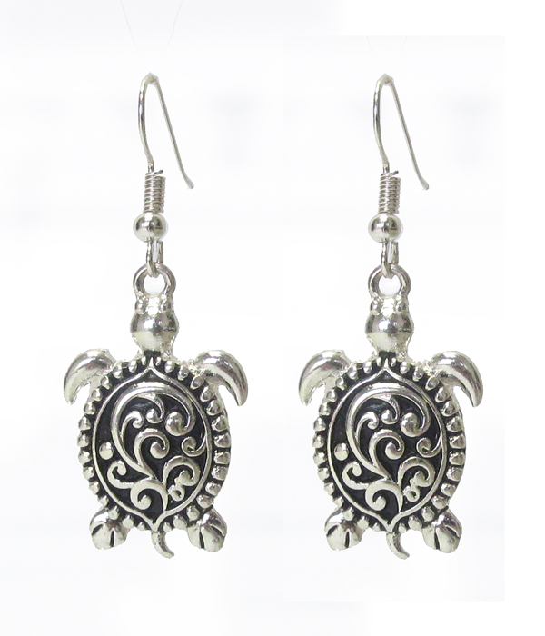 Vine textured metal turtle earring