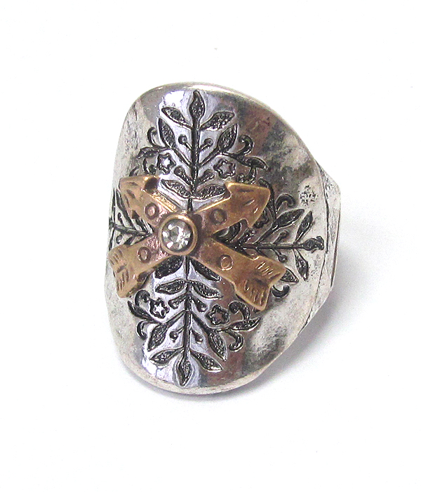 Double arrow stretch ring