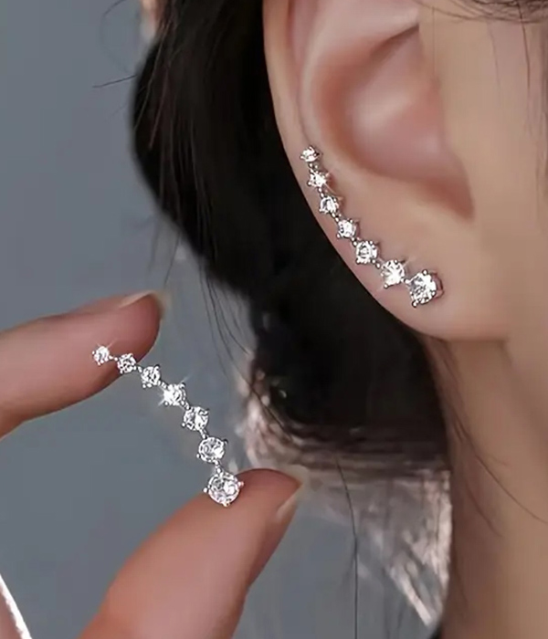 Multi stone ear crawer