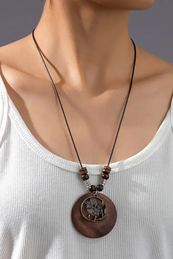 Vintage wood pendant long nekcklace