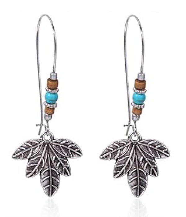 Vintage ethnic earring - feather