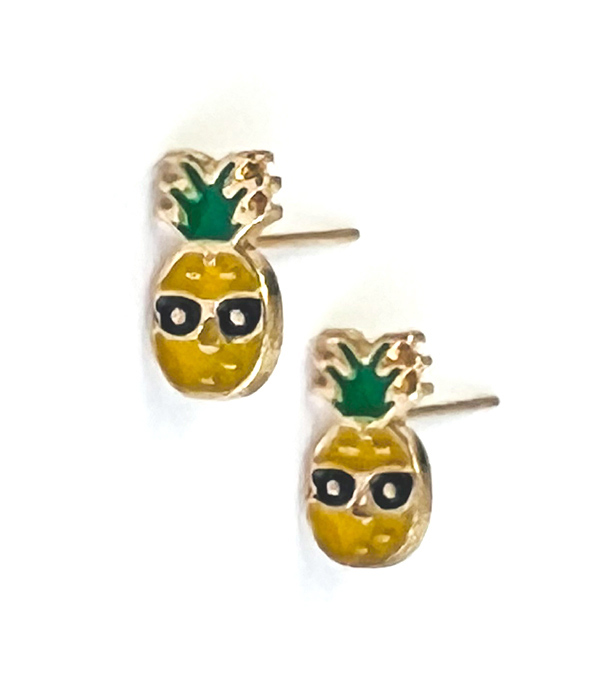 Summer theme epoxy earring - pineapple