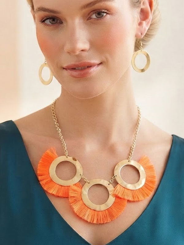 Triple metal ring and neon fan tassel link statement necklace set