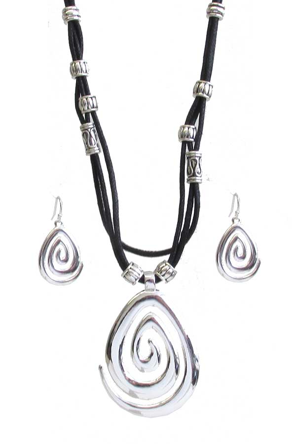 SWIRL TEARDROP PENDANT AND MULTI CORD CHAIN NECKLACE SET