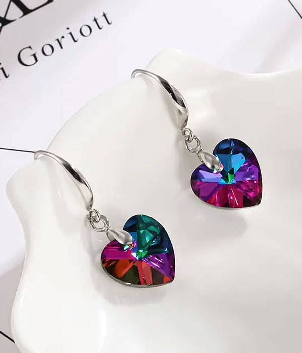 Facet stone heart earring