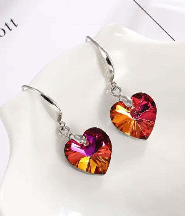 Facet stone heart earring