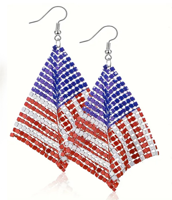 PATRIOTIC AMERICAN FLAG MESH CHAIN EARRING