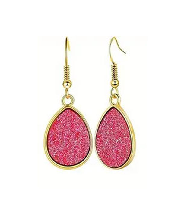 Teardrop druzy earring
