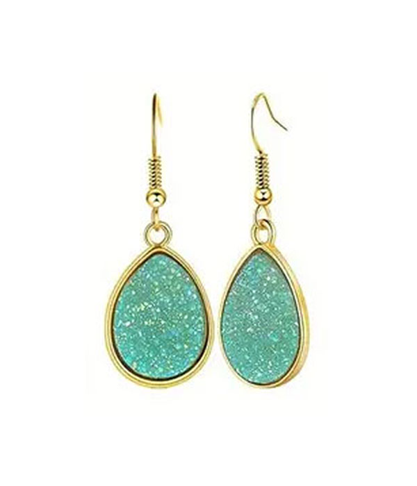 Teardrop druzy earring