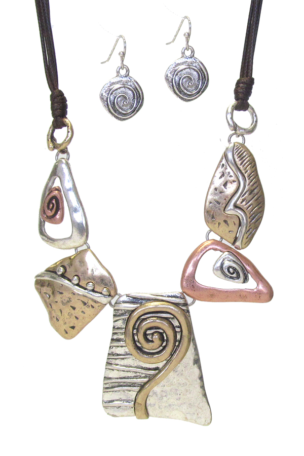 VINTAGE RUSTIC METAL TRIBAL STYLE NECKLACE SET