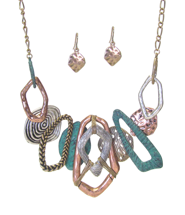 MULTI SHAPE METAL DISC LINK NECKLACE SET