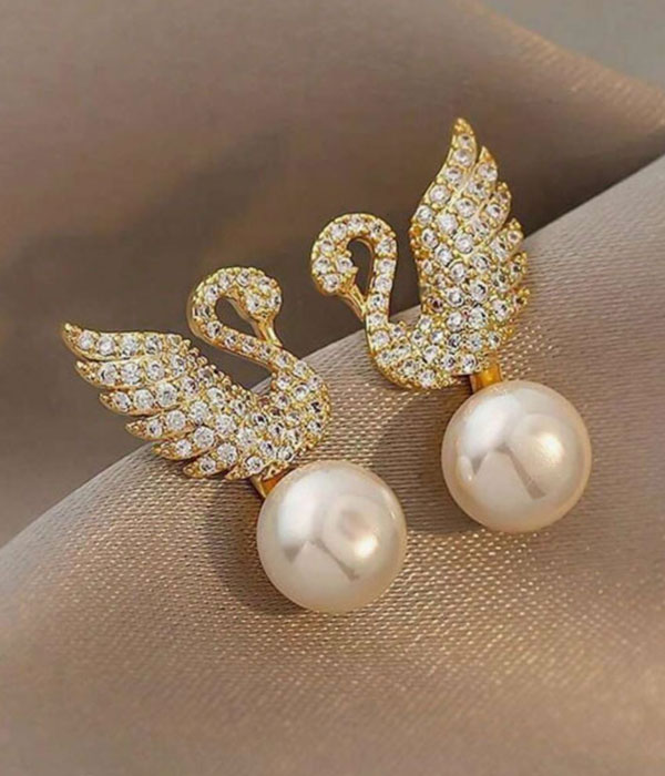 Rhinestone swan and pearl earring