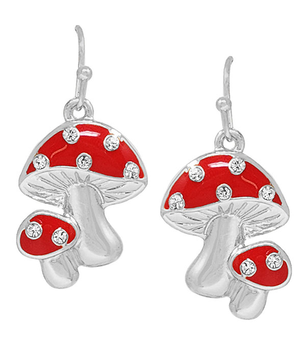 Garden theme mushroom earring